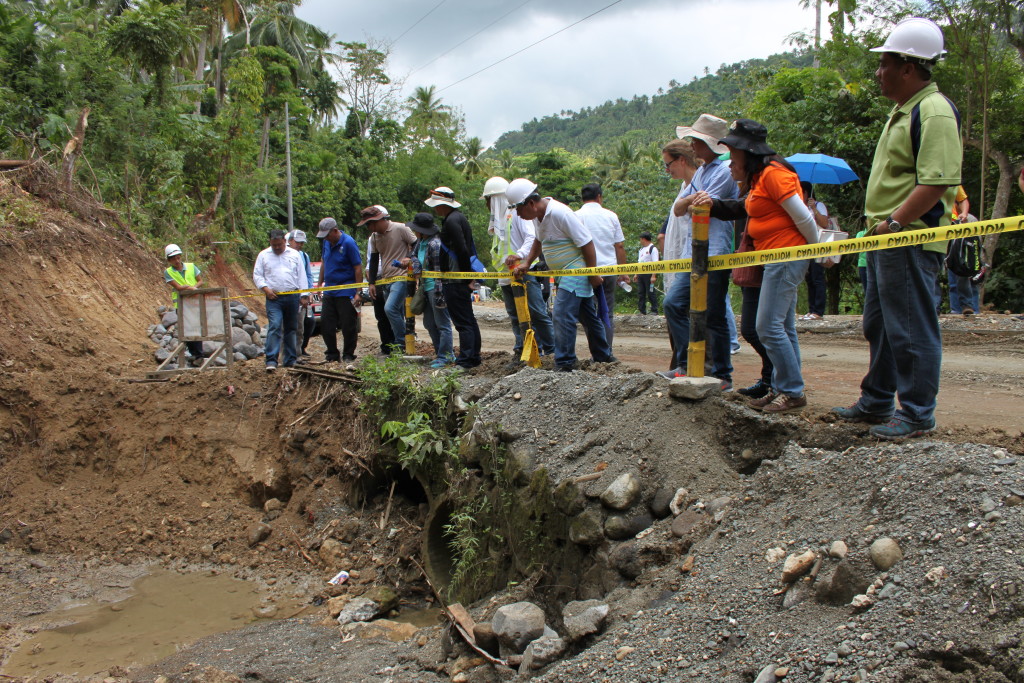 Photo taken during the site visit of the WB team to evaluate the construction of the infrastructure development (I-BUILD) sub-project in Oas, Albay. 