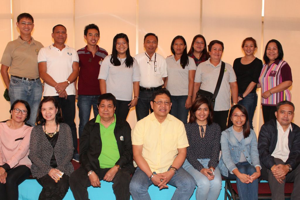 The MIMAROPA Regional Project Advisory Board led by Department of Agriculture MIMAROPA Regional Executive Director Atty. Cipriano Santiago (center, in yellow) takes a photo with some of the attendees of the business meeting. (Photo by Elmo Morillo, DA-PRDP RPCO 4B InfoACE Unit)