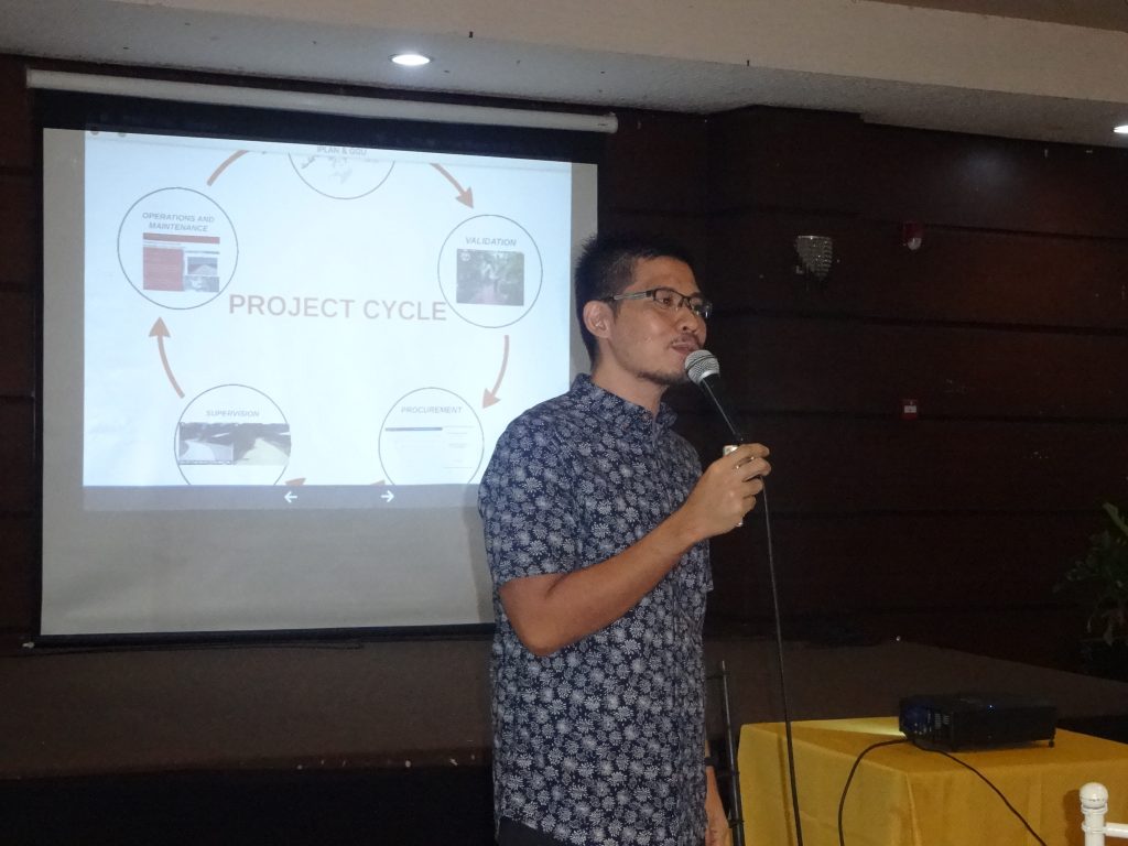 Joseph Pacon, Alternate Geomapping and Unit Head of the National Project Coordination Office, discusses the integration of GGU in all stages of the Project’s cycle. (Photo by Annielyn L. Baleza, DA-PRDP RPCO V InfoACE Unit)  